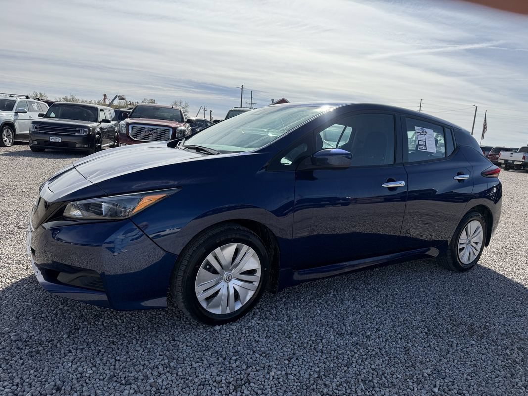 Used 2025 Nissan Leaf S FWD image 4