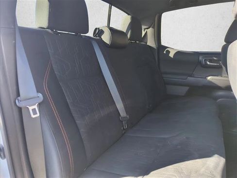 Used 2020 Toyota Tacoma TRD Sport image 21