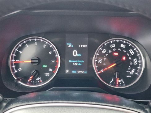 Used 2021 Toyota RAV4 XLE Premium image 11