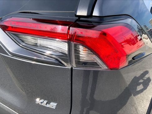 Used 2021 Toyota RAV4 XLE Premium FWD image 30