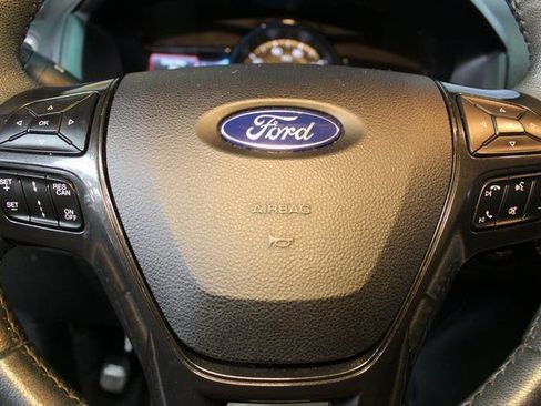 Used 2019 Ford Explorer XLT w/ Safe & Smart Package image 22