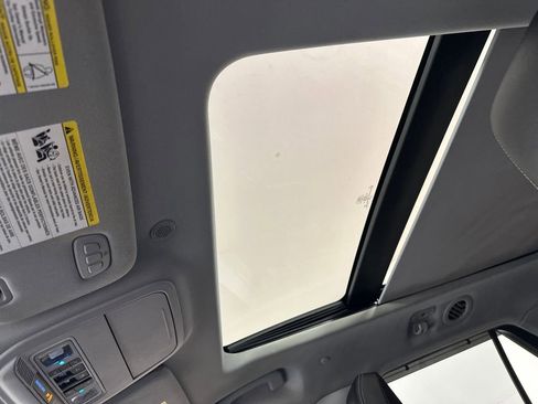 Used 2020 Ford Explorer Limited w/ Equipment Group 310A image 31