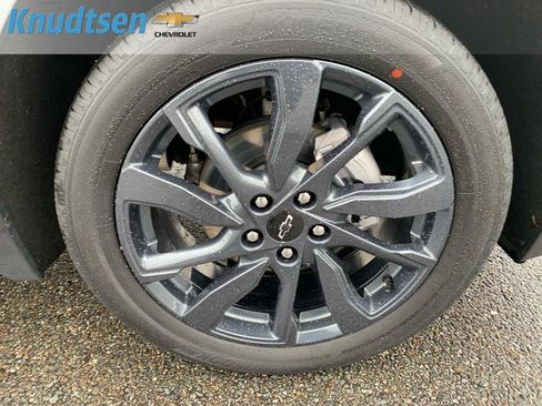 Used 2024 Chevrolet Equinox RS w/ RS Leather Package image 9