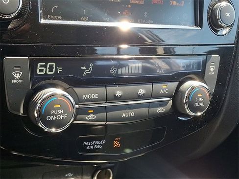 Used 2021 Nissan Rogue Sport SV image 16