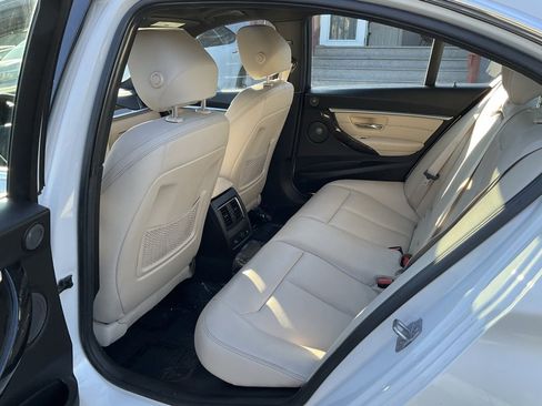 Used 2017 BMW 330e image 24