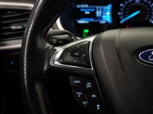 Used 2021 Ford Edge ST-Line FWD image 21