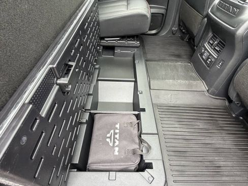 Used 2023 Nissan Titan PRO-4X w/ Pro-4x Convenience Package AWD/4WD image 46