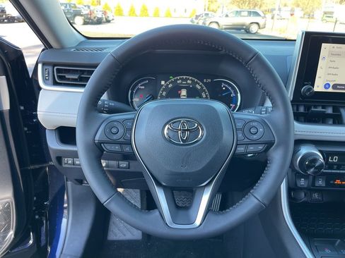 New 2025 Toyota RAV4 XLE image 16