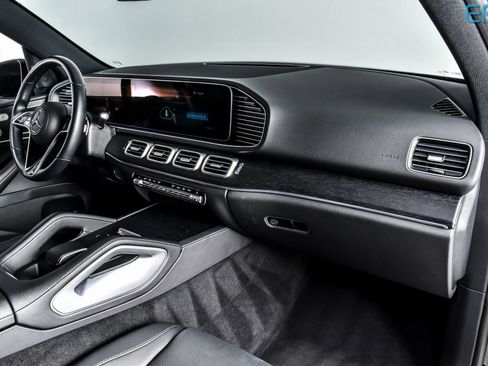 Used 2025 Mercedes-Benz GLE 450 4MATIC image 25