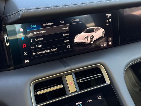 New 2025 Porsche Taycan Turbo AWD/4WD image 21