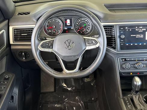 Used 2021 Volkswagen Atlas Cross Sport SE FWD image 13