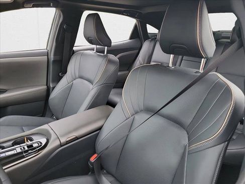 Used 2025 Toyota Crown Nightshade image 13