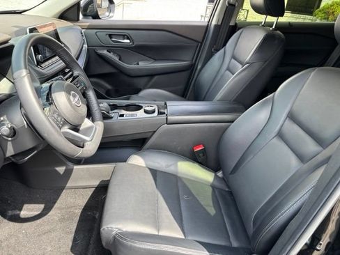 Certified 2023 Nissan Rogue SV w/ SV Premium B Package AWD/4WD image 9