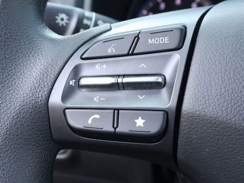 Used 2022 Hyundai Kona SE image 25