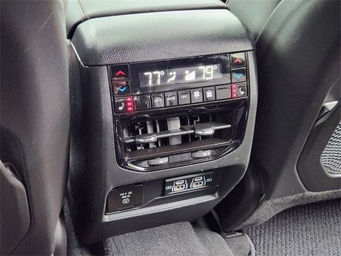 Certified 2025 Jeep Grand Cherokee L Summit w/ Obsidian Package image 31