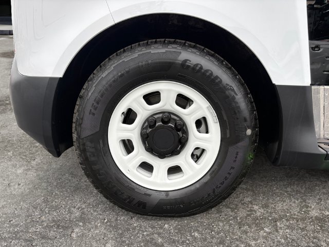 Used 2024 Chevrolet Brightdrop 400 w/ Commercial Equipment Package AWD/4WD image 13