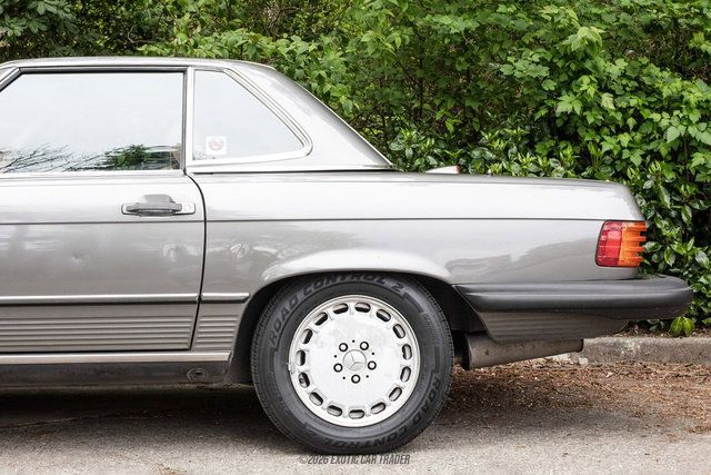 Used 1987 Mercedes-Benz 560 SL image 5