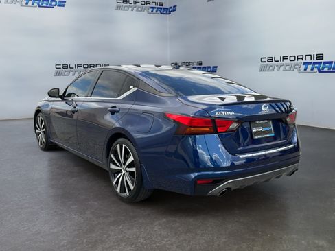 Used 2019 Nissan Altima 2.5 SR FWD image 7