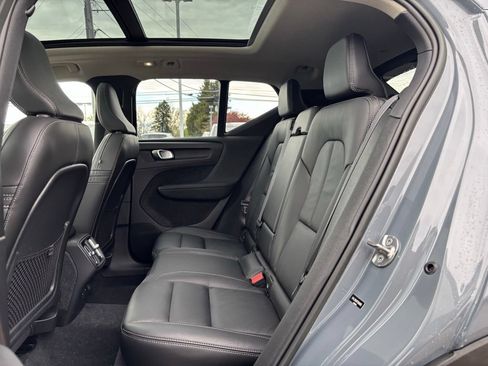 Certified 2023 Volvo XC40 B5 Plus w/ Driver Assist Package AWD/4WD image 21