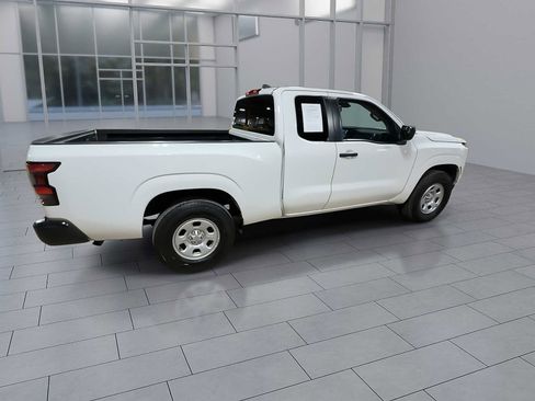 Used 2024 Nissan Frontier S w/ S Utility Package image 9