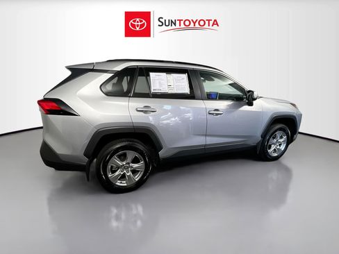 Used 2025 Toyota RAV4 XLE w/ Convenience Package FWD image 4