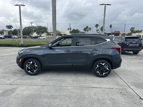 New 2026 Kia Seltos EX FWD image 9