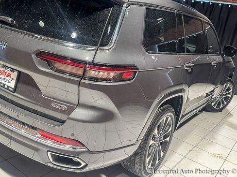 Used 2024 Jeep Grand Cherokee L Overland w/ Trailer Tow Package image 10