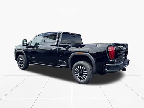 New 2026 GMC Sierra 2500 Denali Ultimate AWD/4WD image 3