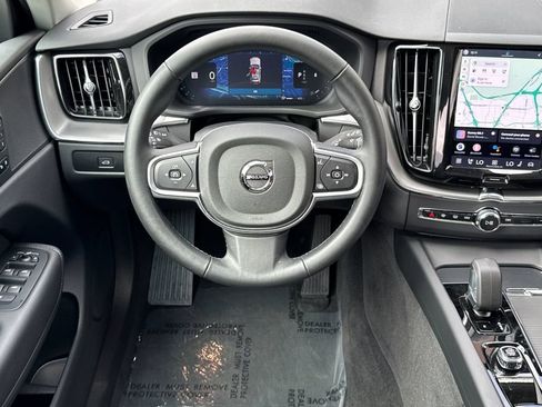 Certified 2025 Volvo XC60 B5 Core image 13