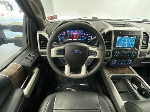 Used 2019 Ford F350 Lariat w/ Lariat Ultimate Package AWD/4WD image 35