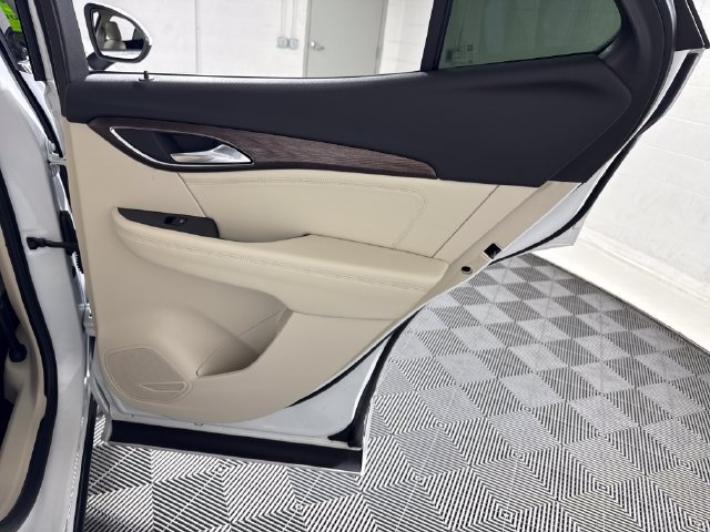 Used 2023 Buick Envision Avenir AWD/4WD image 18