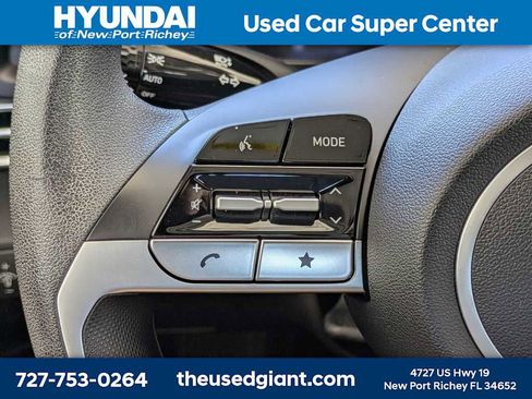 Used 2025 Hyundai Elantra SE FWD image 25