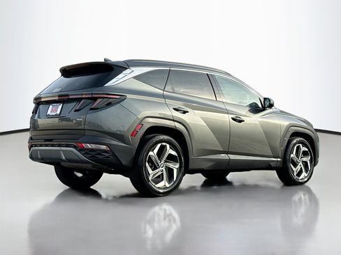 Used 2023 Hyundai Tucson Limited AWD/4WD image 2