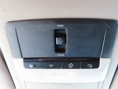 Used 2020 Nissan Altima 2.5 SR w/ Premium Package image 33