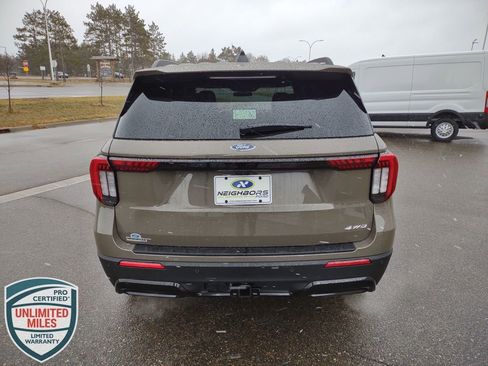 New 2026 Ford Explorer ST-Line image 4