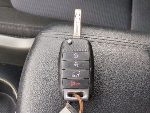 Used 2016 Kia Sportage LX image 25