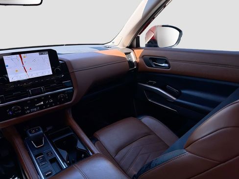 Used 2023 Nissan Pathfinder Platinum w/ Cargo Package image 25