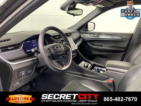 Used 2023 Jeep Grand Cherokee L Laredo AWD/4WD image 11