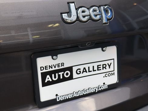 Used 2019 Jeep Cherokee Limited w/ Luxury Group AWD/4WD image 29