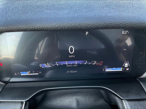 Used 2025 Jeep Grand Cherokee Altitude image 14