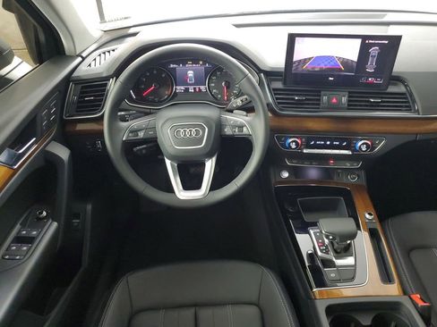 Used 2023 Audi Q5 2.0T Premium w/ Convenience Package AWD/4WD image 13