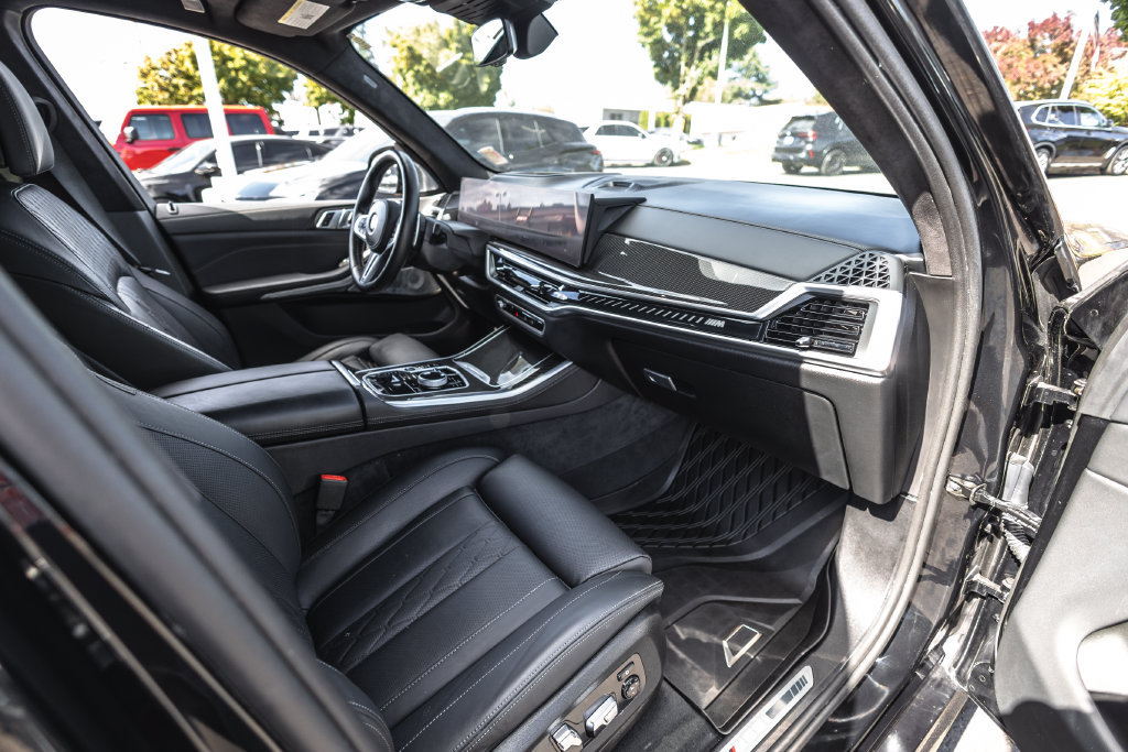 Used 2025 BMW X5 M60i AWD/4WD image 20