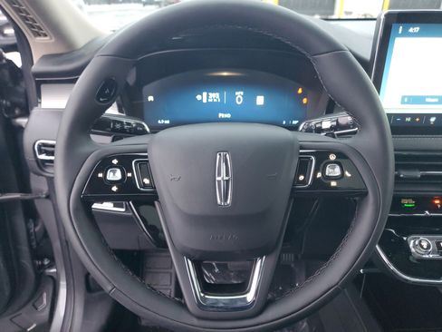 New 2026 Lincoln Corsair Premiere image 16