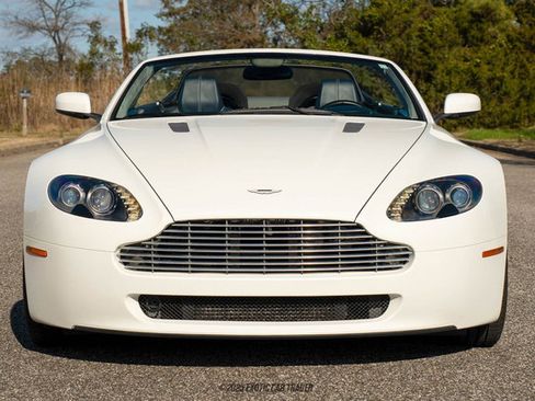 Used 2008 Aston Martin V8 Vantage Roadster 6-Speed image 13