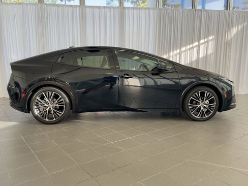 Used 2025 Toyota Prius Limited image 8