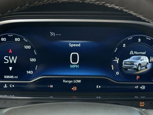 Certified 2024 Chevrolet Suburban LT w/ Luxury Package image 13