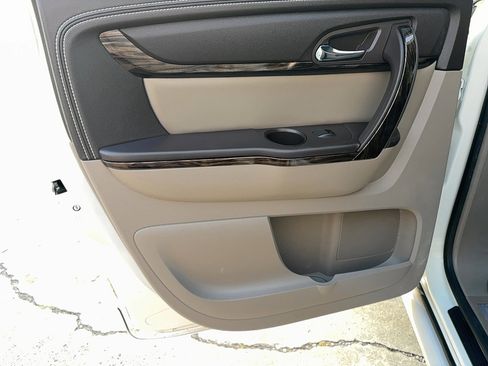 Used 2015 GMC Acadia Denali image 13