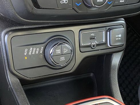 Used 2022 Jeep Renegade Trailhawk w/ Trailer Tow Group image 21