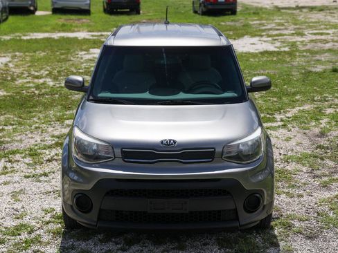 Used 2018 Kia Soul FWD image 19