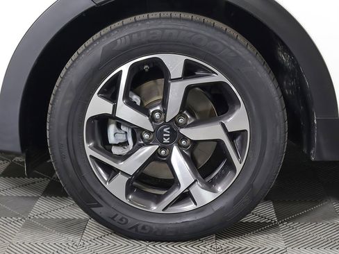 Used 2022 Kia Sportage LX image 18